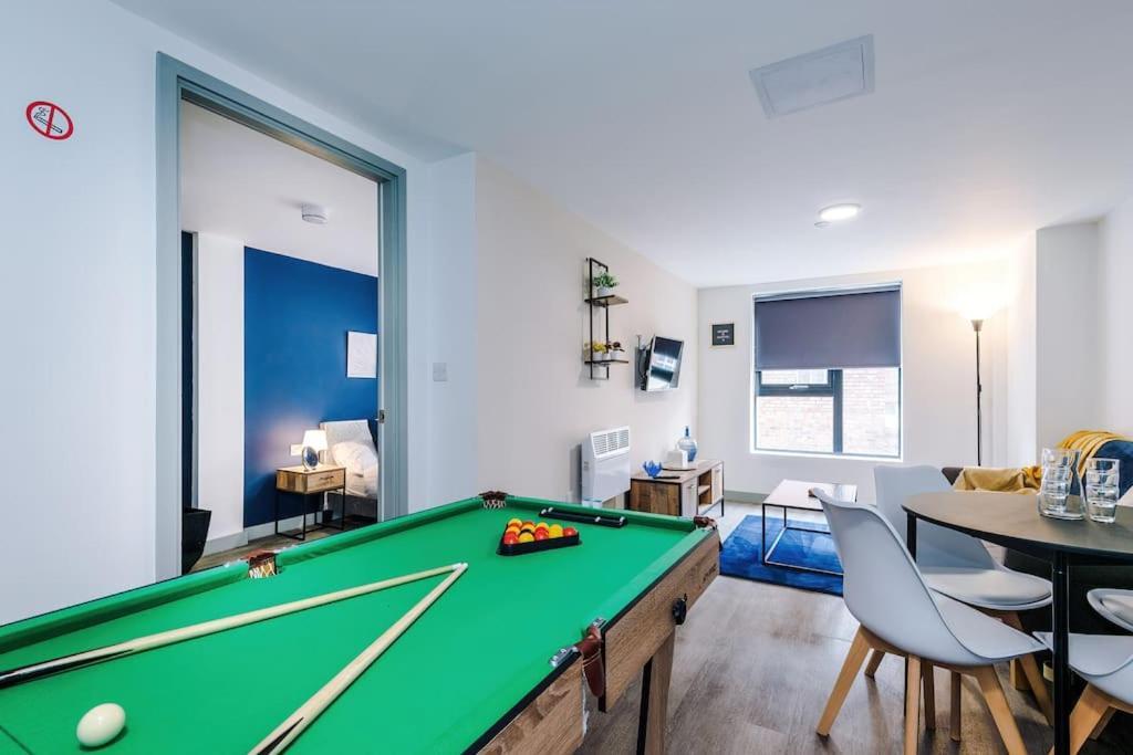 Stylish Central Apartment, Sleeps 4, Pool Table, Available For Long Term Stays ลิเวอร์พูล ภายนอก รูปภาพ